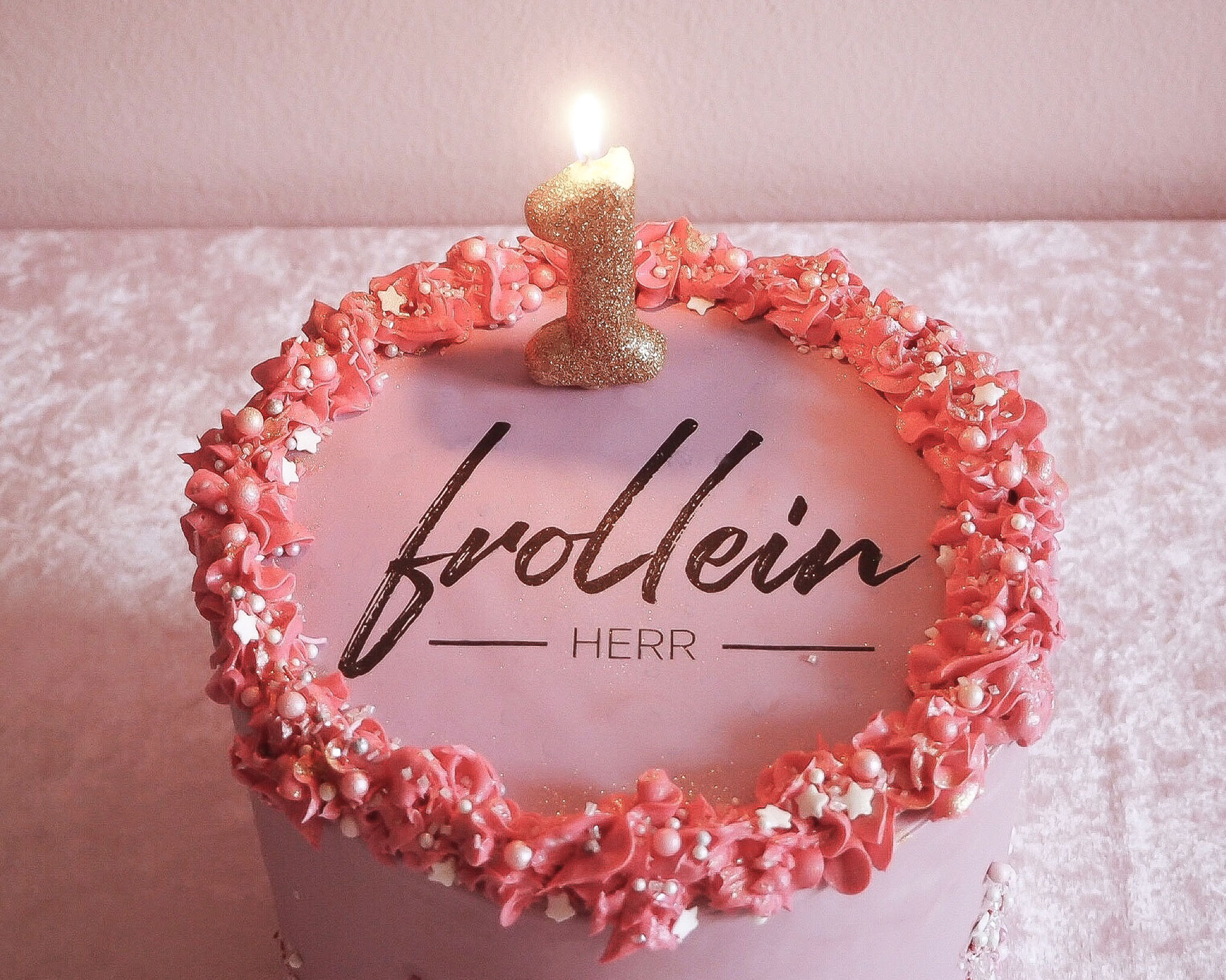 Verlosung: 1 Jahr Frollein Herr